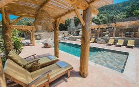 Résidence de Luxe 4 étoiles à Pietralba, 4 logements piscine chauffée BALAGNE